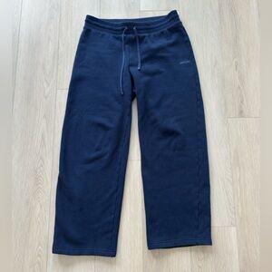 Aritzia Wide Leg Sweatpants in Navy Blue